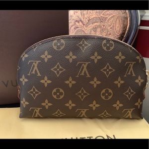 Louis Vuitton / GM Monogram Cosmetic Pouch